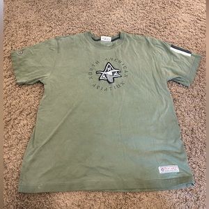 Men’s red canoe green t shirt size XL